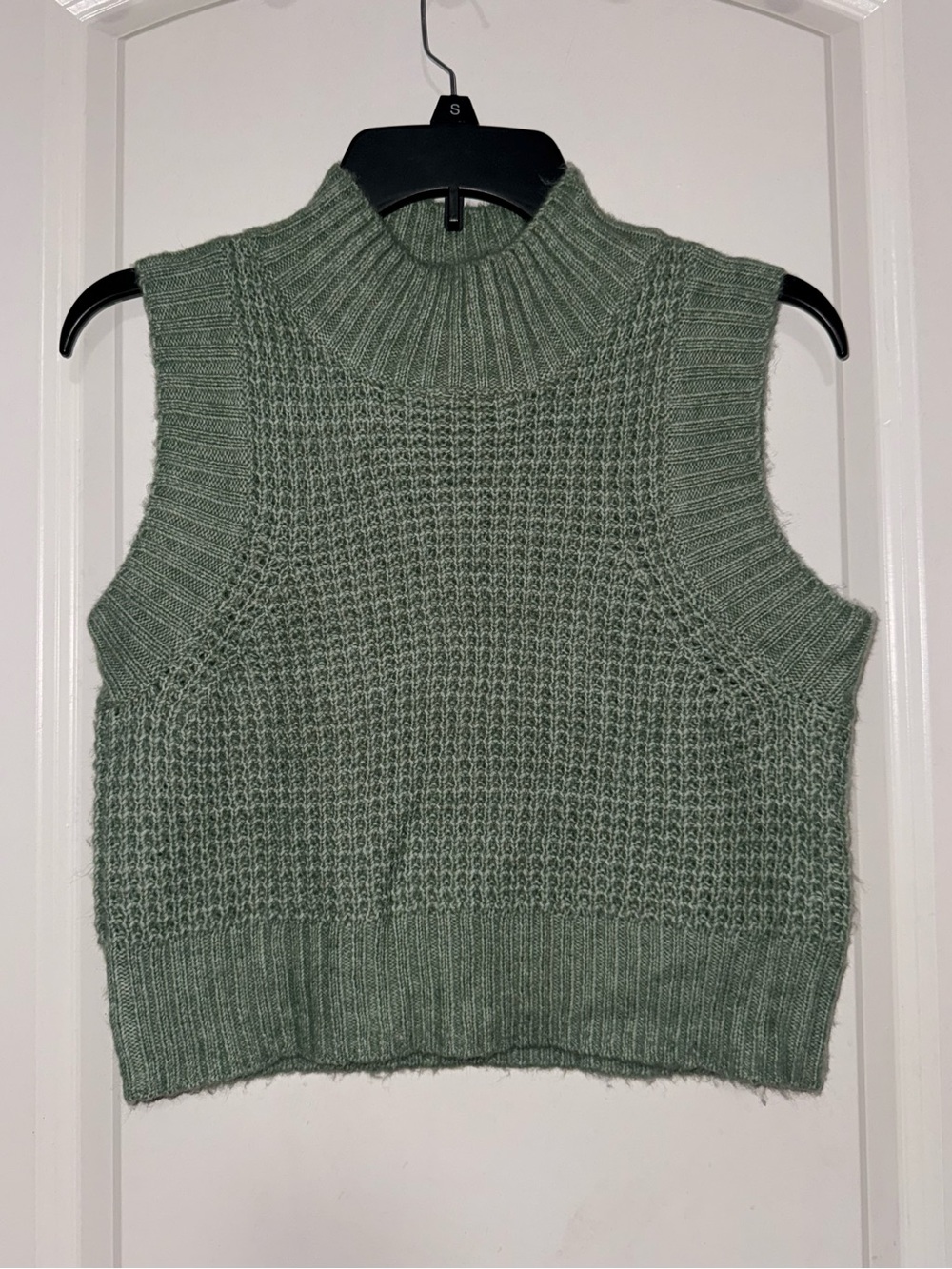 Jessica Simpson Sage Green Sleeveless Turtleneck Knit Vest